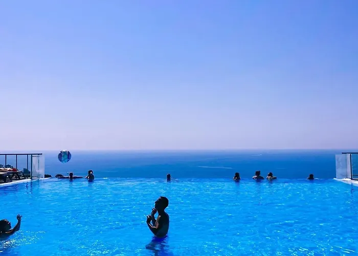 公寓 Le Coq Splendide Vue - Beautiful Pool - Parking *