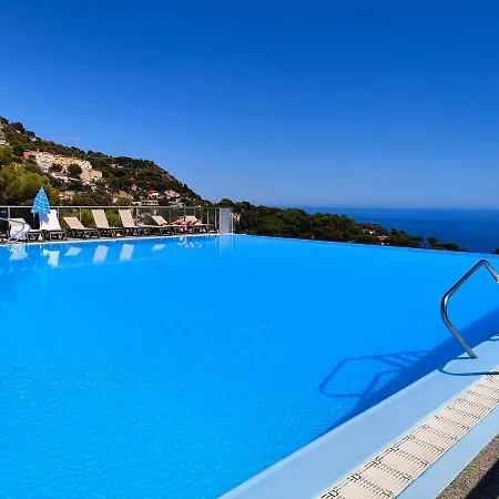 Le Coq -splendide Vue -magnifique Piscine -parking Apartment Cap-d'Ail