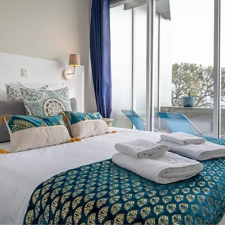 Апартаменты Le Coq Splendide Vue - Beautiful Pool - Parking Кап-д'Ай