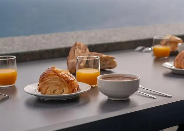 Le Coq Splendide Vue - Beautiful Pool - Parking アパート カップダイユ